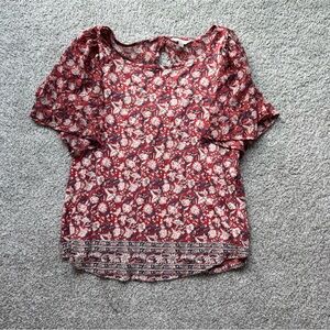 lucky brand flowy short sleeve top with back cut out